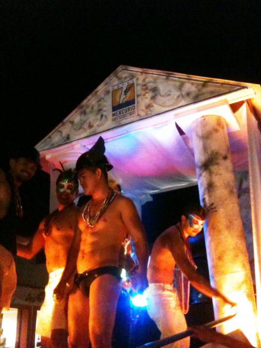 Mercurio Float entry-Roman gods and godesses, led by Mercurio! Photo